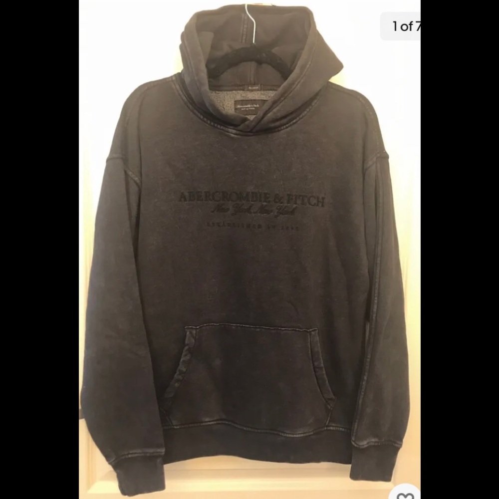 Abercrombie and Fitch embroidered logo Hoodie sweatshirt size medium